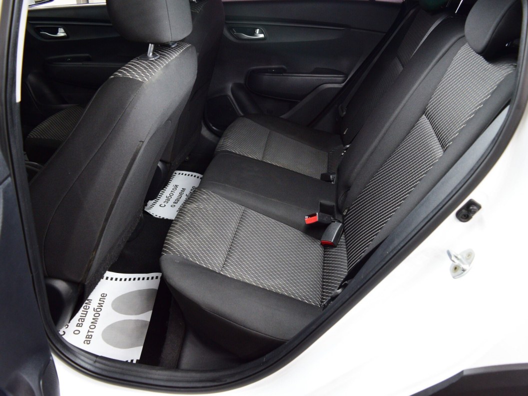 Kia Rio Luxe 1.6 АКПП, 2018 фото 13