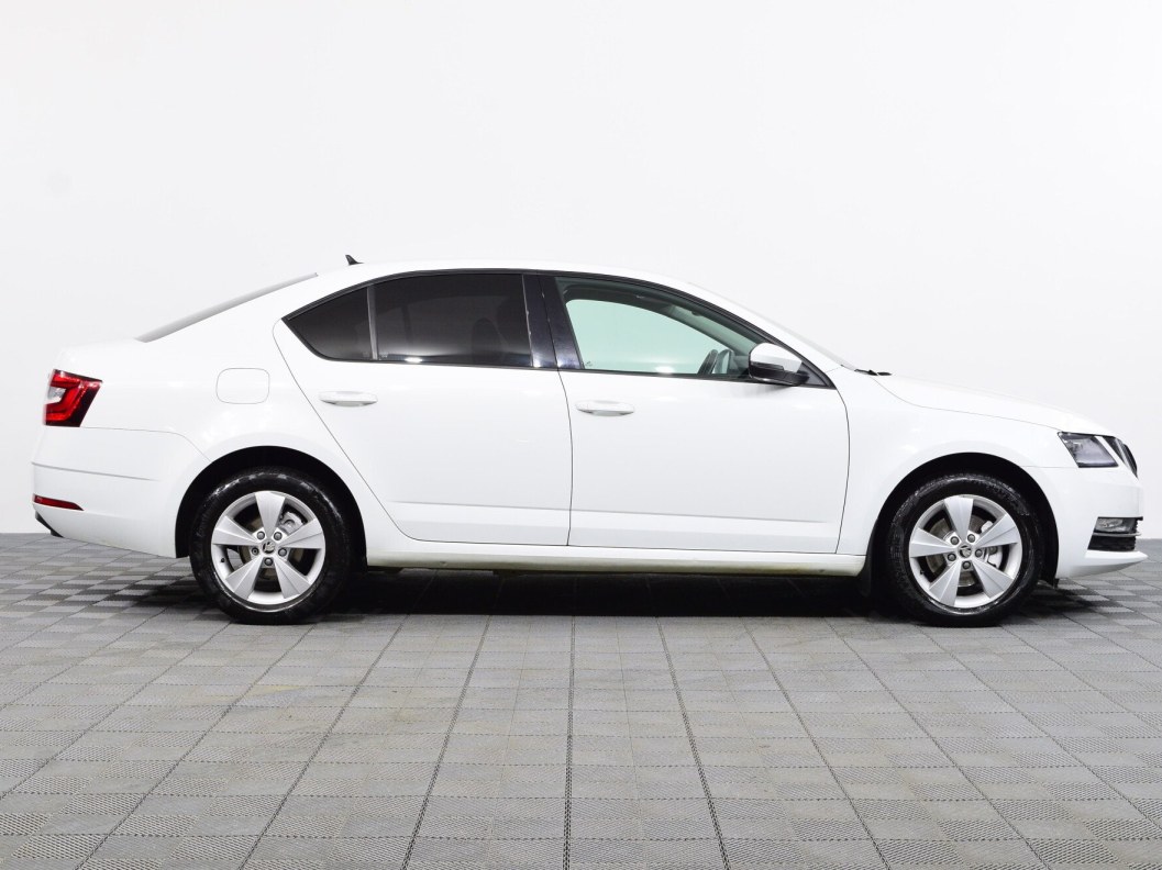 Skoda Octavia Style 1.4 DSG, 2017 фото 4