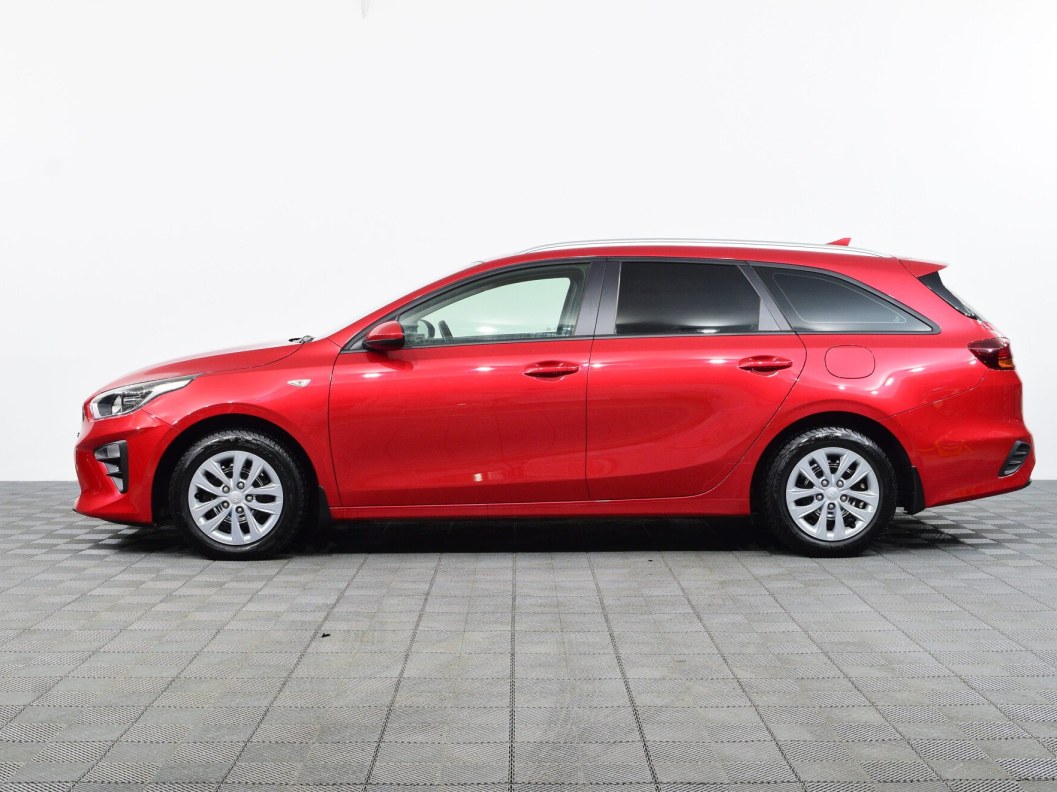 Kia Ceed Luxe 1.6 АКПП, 2021 фото 4