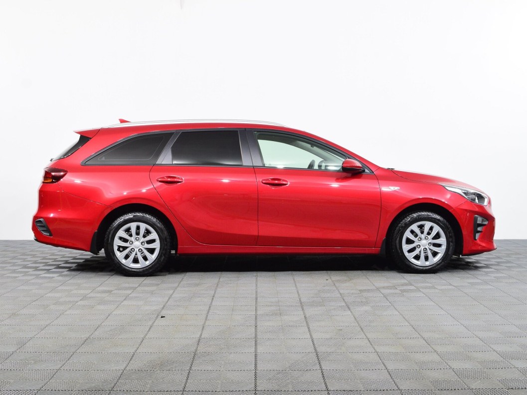 Kia Ceed Luxe 1.6 АКПП, 2021 фото 8