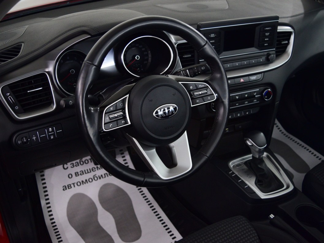 Kia Ceed Luxe 1.6 АКПП, 2021 фото 15
