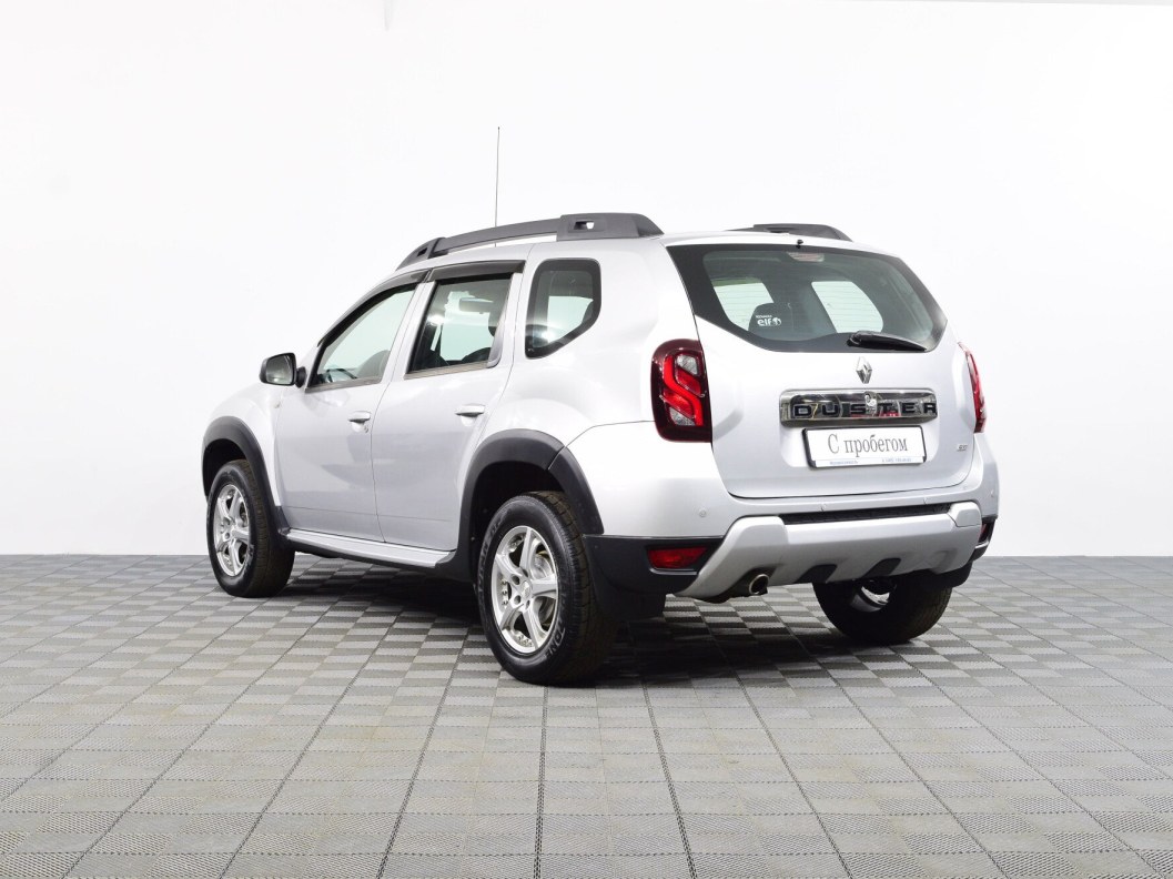 Renault Duster Life 2.0 АКПП, 2016 фото 5