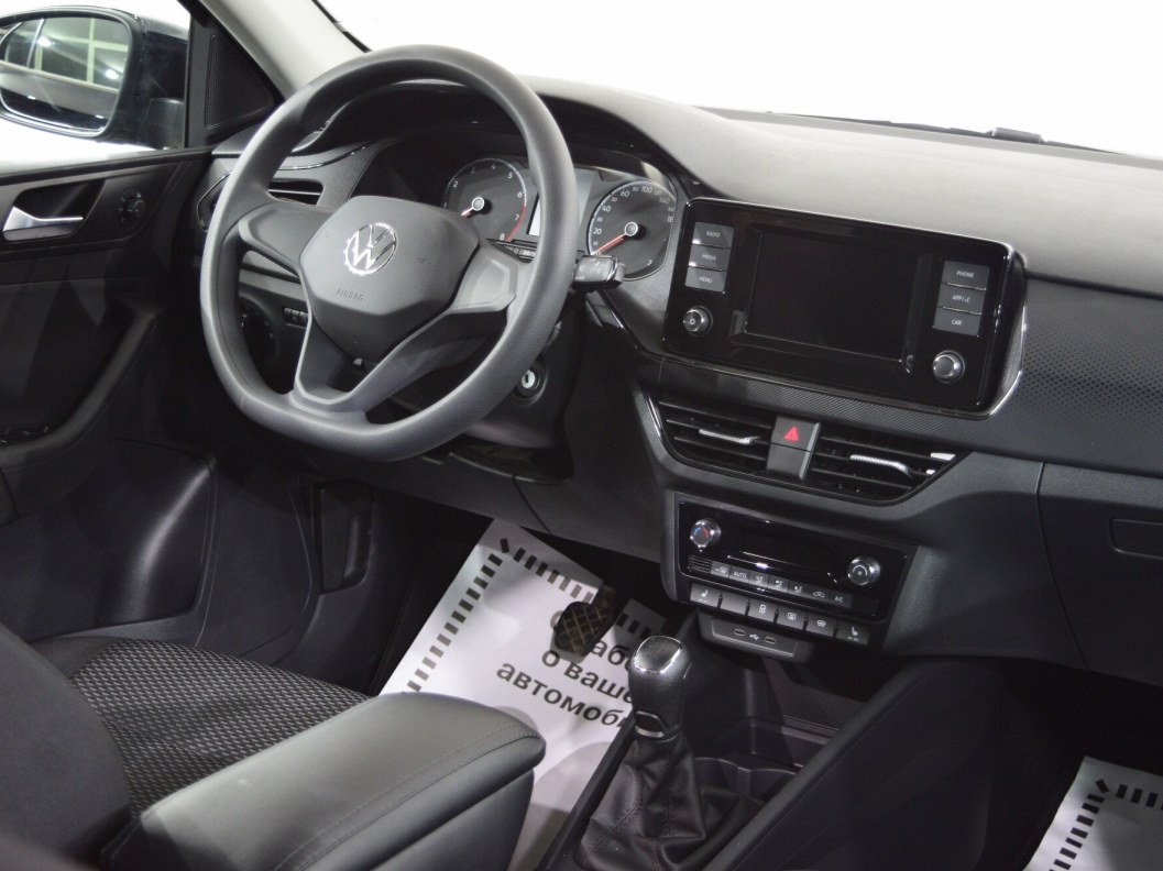 Volkswagen Polo 1.6 МКПП, 2021 фото 17