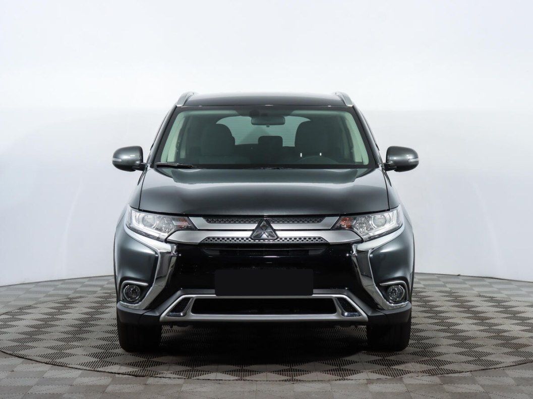 Mitsubishi Outlander Ultimate 2.4 CVT, 2019 фото 2