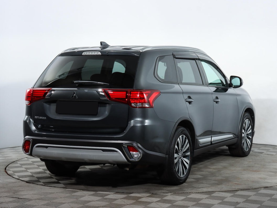 Mitsubishi Outlander Ultimate 2.4 CVT, 2019 фото 6