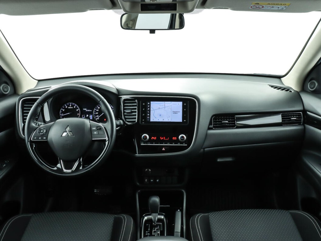 Mitsubishi Outlander Ultimate 2.4 CVT, 2019 фото 8