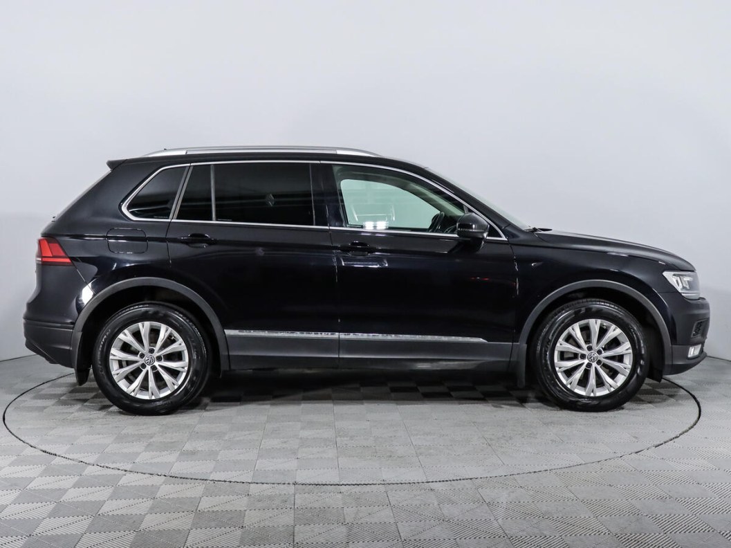 Volkswagen Tiguan Comfortline 2.0 DSG, 2017 фото 8