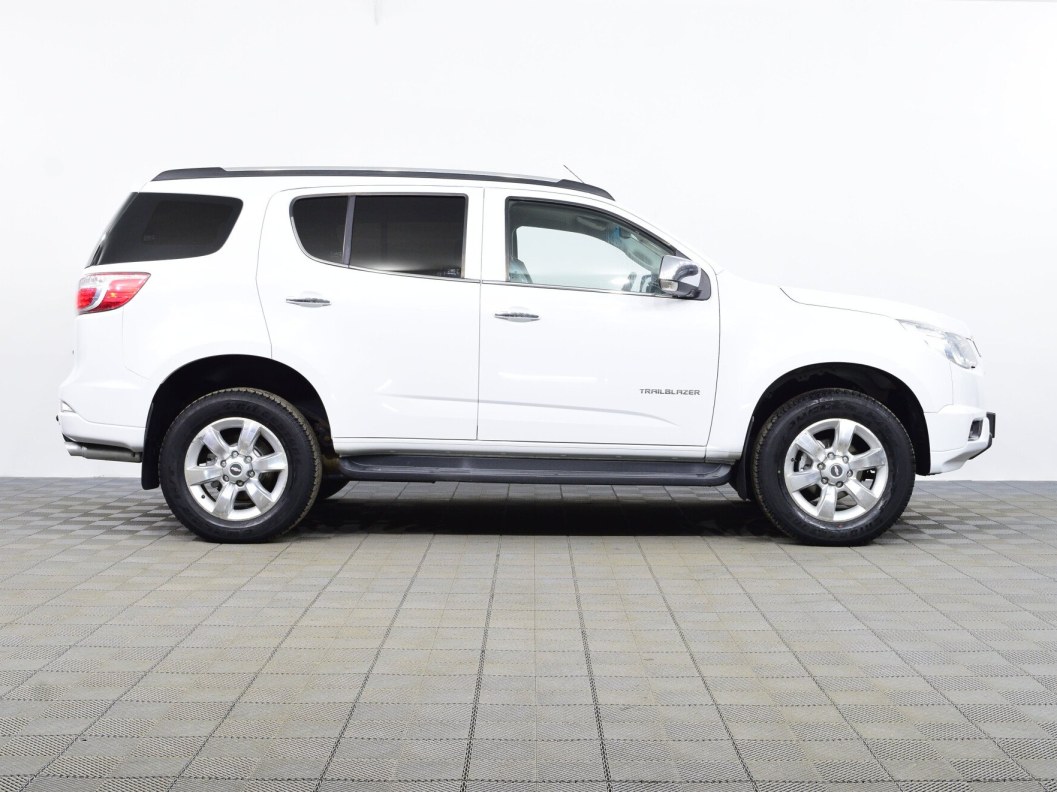 Chevrolet TrailBlazer LTZ 2.8 АКПП, 2012 фото 8