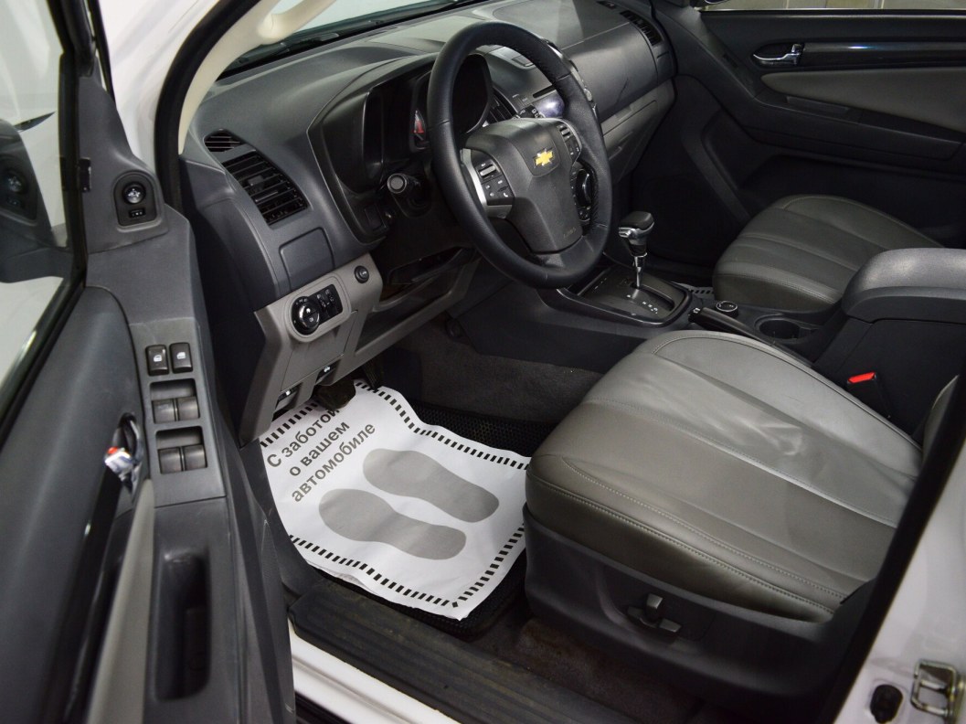 Chevrolet TrailBlazer LTZ 2.8 АКПП, 2012 фото 9