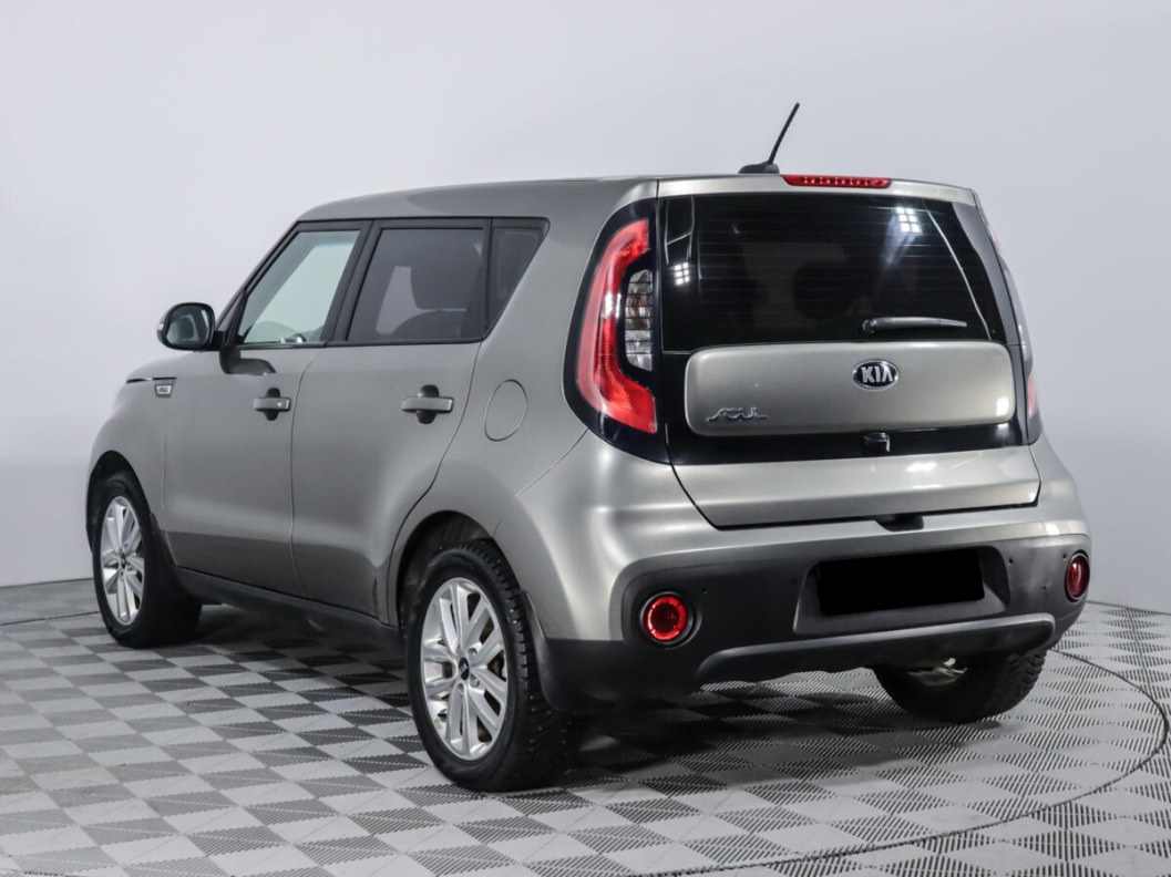Kia Soul Luxe 2.0 АКПП, 2019 фото 5