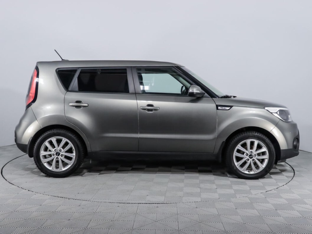 Kia Soul Luxe 2.0 АКПП, 2019 фото 8