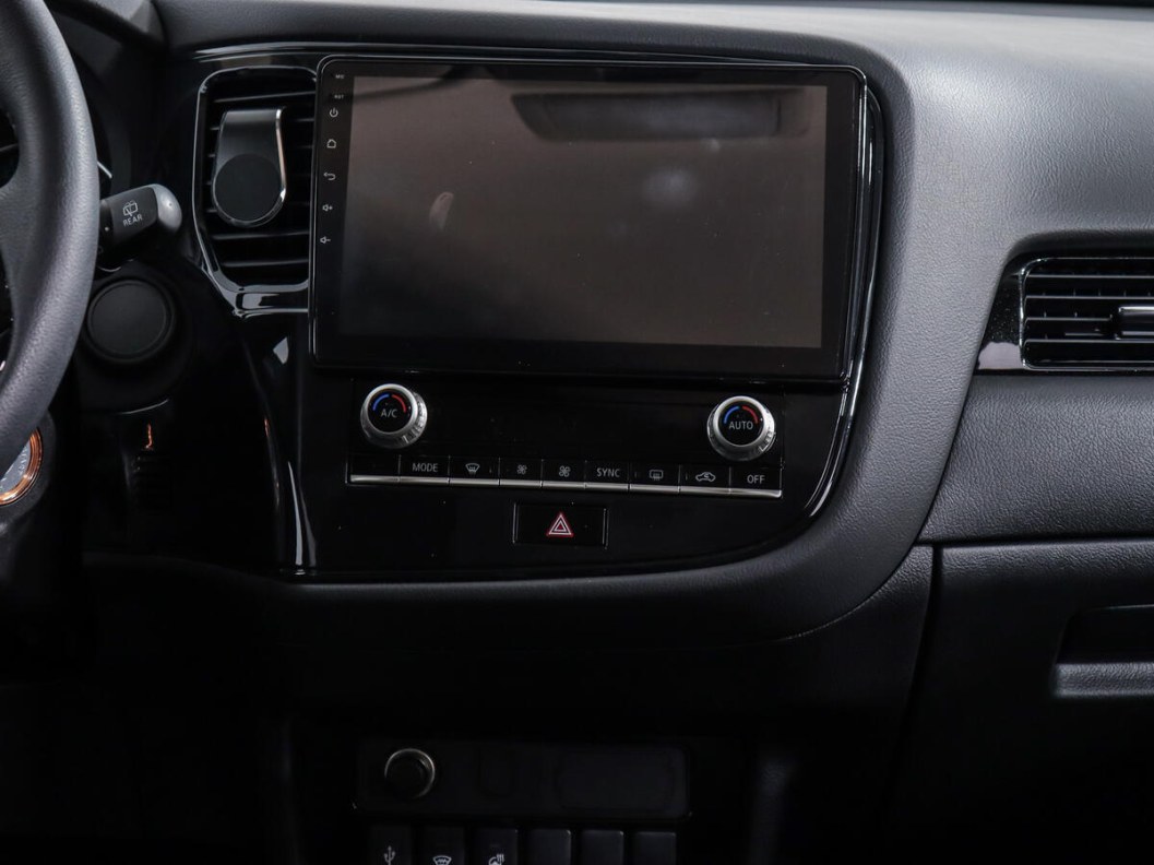 Mitsubishi Outlander Invite 2.0 CVT, 2021 фото 13