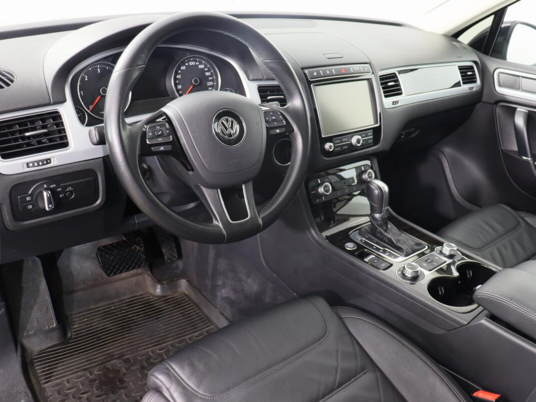 Volkswagen Touareg R-Line 3.0 , 2017 фото 8