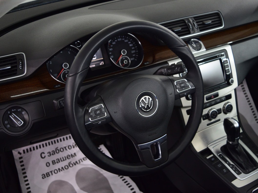 Volkswagen Passat Comfortline 1.8 DSG, 2012 фото 16