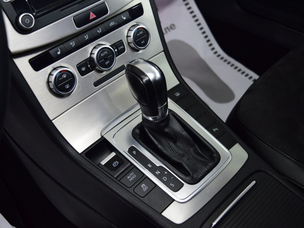 Volkswagen Passat Comfortline 1.8 DSG, 2012 фото 19