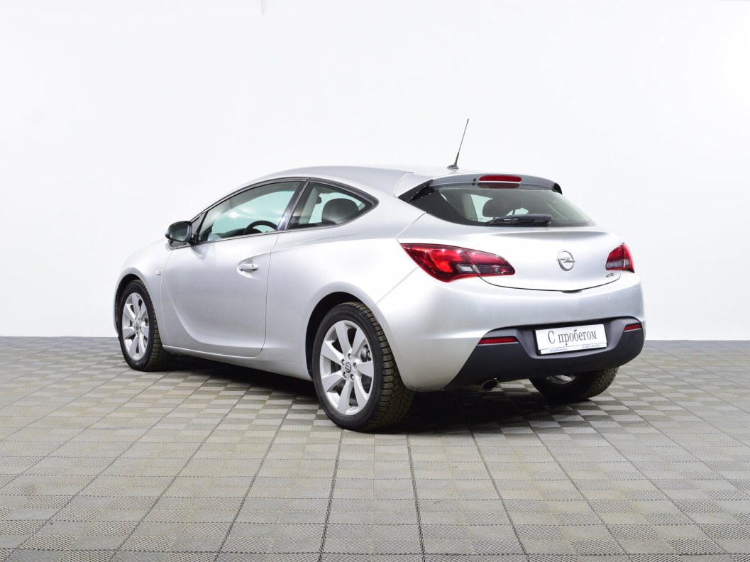 Opel Astra Enjoy 1.4 АКПП, 2013 фото 5