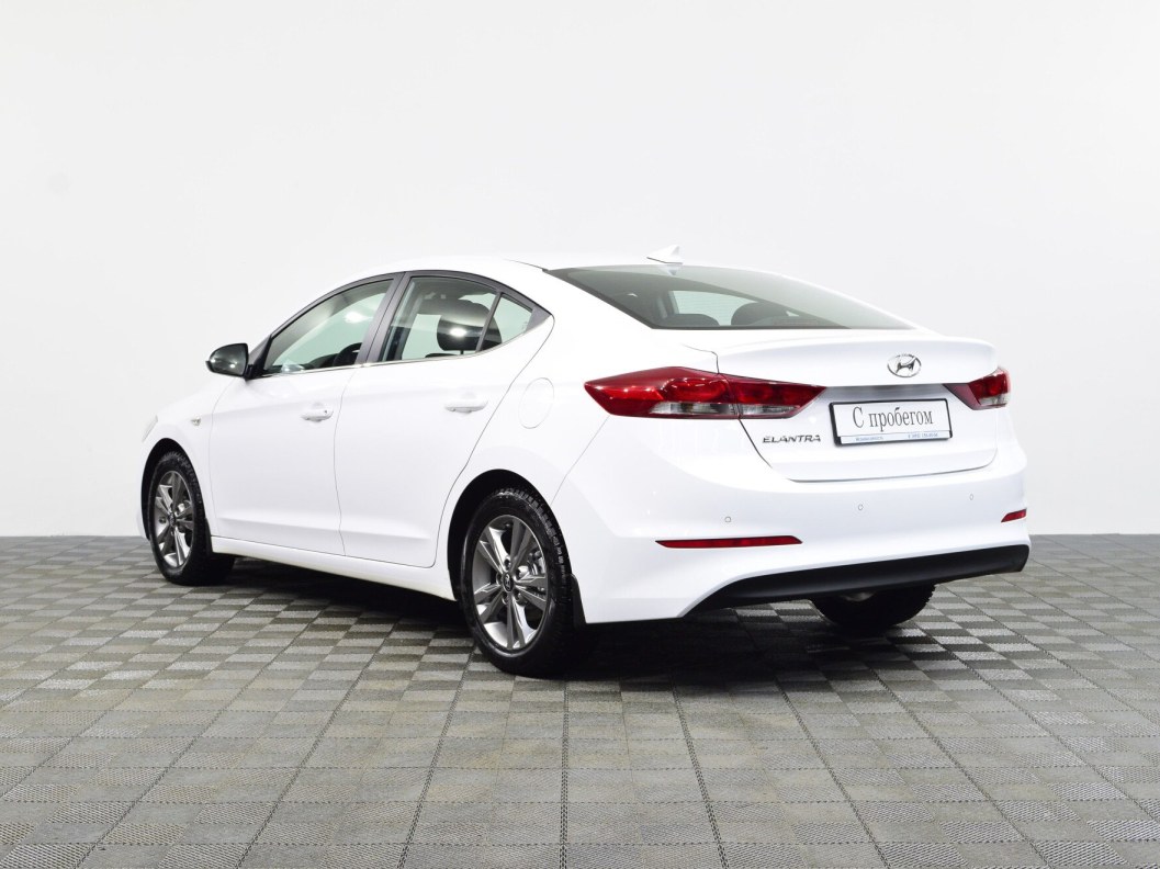 Hyundai Elantra Active 1.6 АКПП, 2018 фото 5