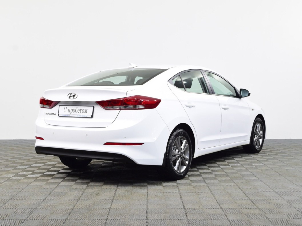 Hyundai Elantra Active 1.6 АКПП, 2018 фото 7