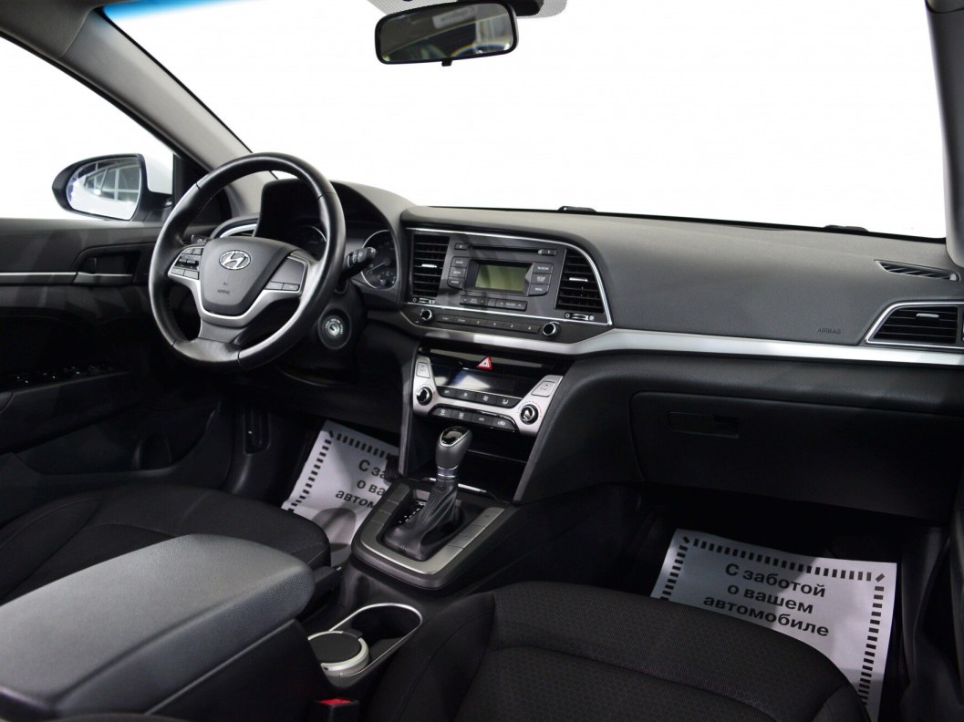Hyundai Elantra Active 1.6 АКПП, 2018 фото 17