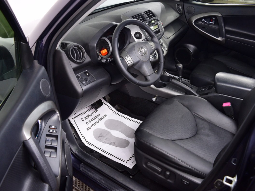 Toyota RAV4 2.0 АКПП, 2009 фото 9