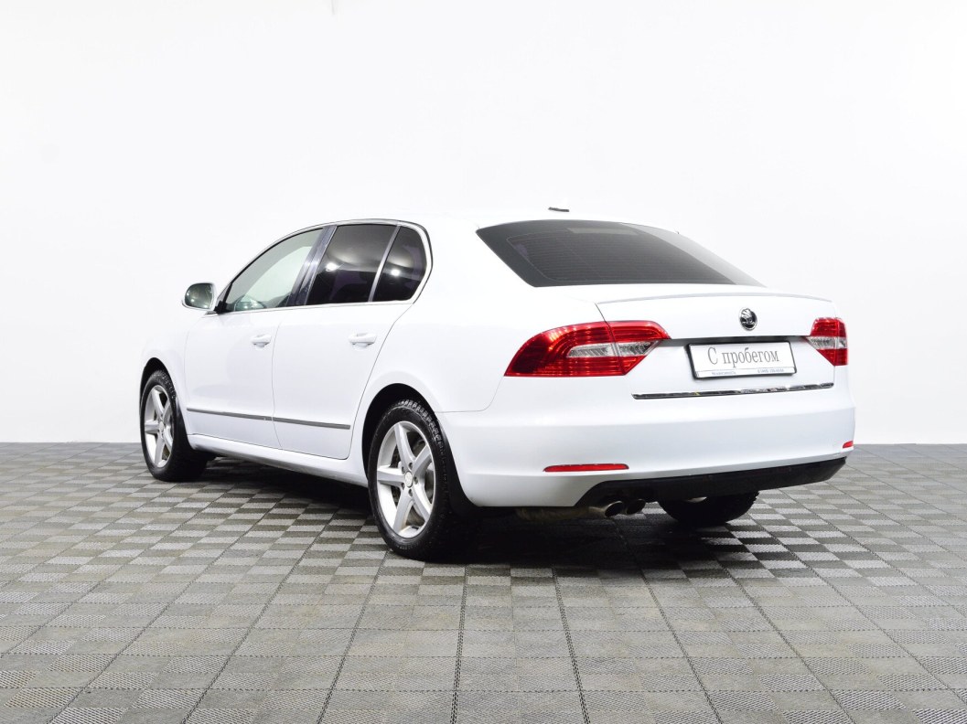 Skoda Superb Elegance 1.8 DSG, 2014 фото 5