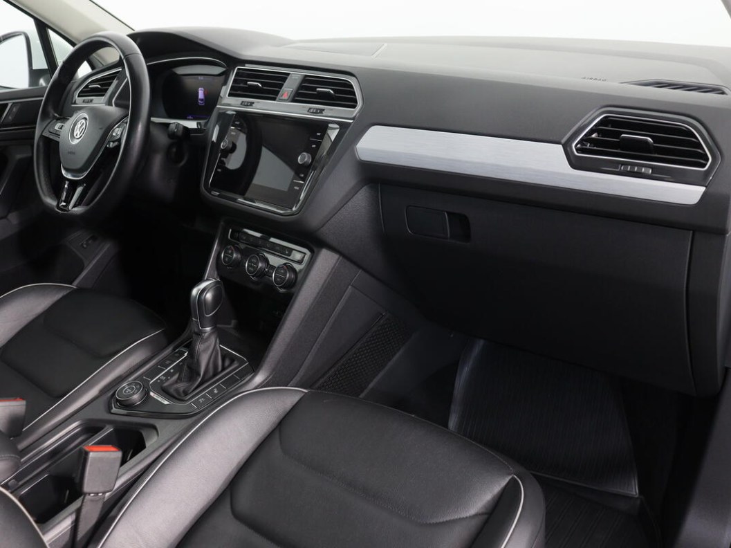 Volkswagen Tiguan 2.0 DSG, 2018 фото 8