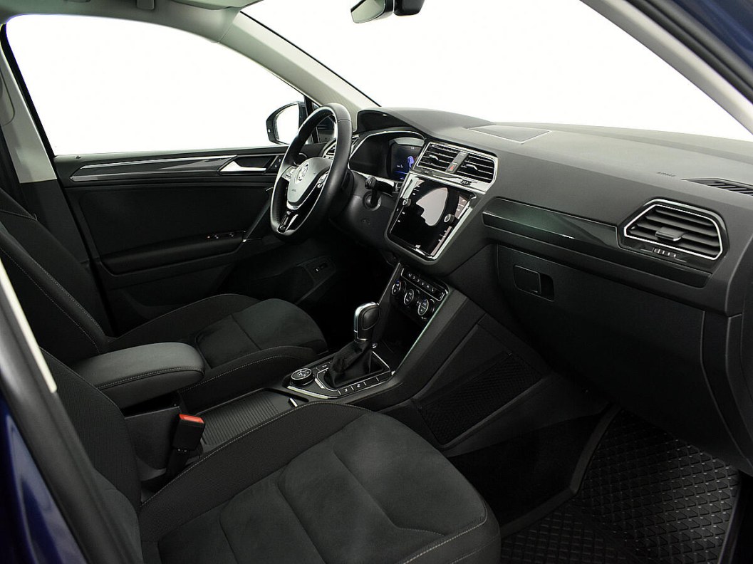 Volkswagen Tiguan Comfortline 2.0 DSG, 2020 фото 9