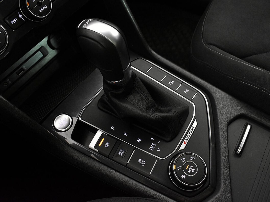 Volkswagen Tiguan Comfortline 2.0 DSG, 2020 фото 15