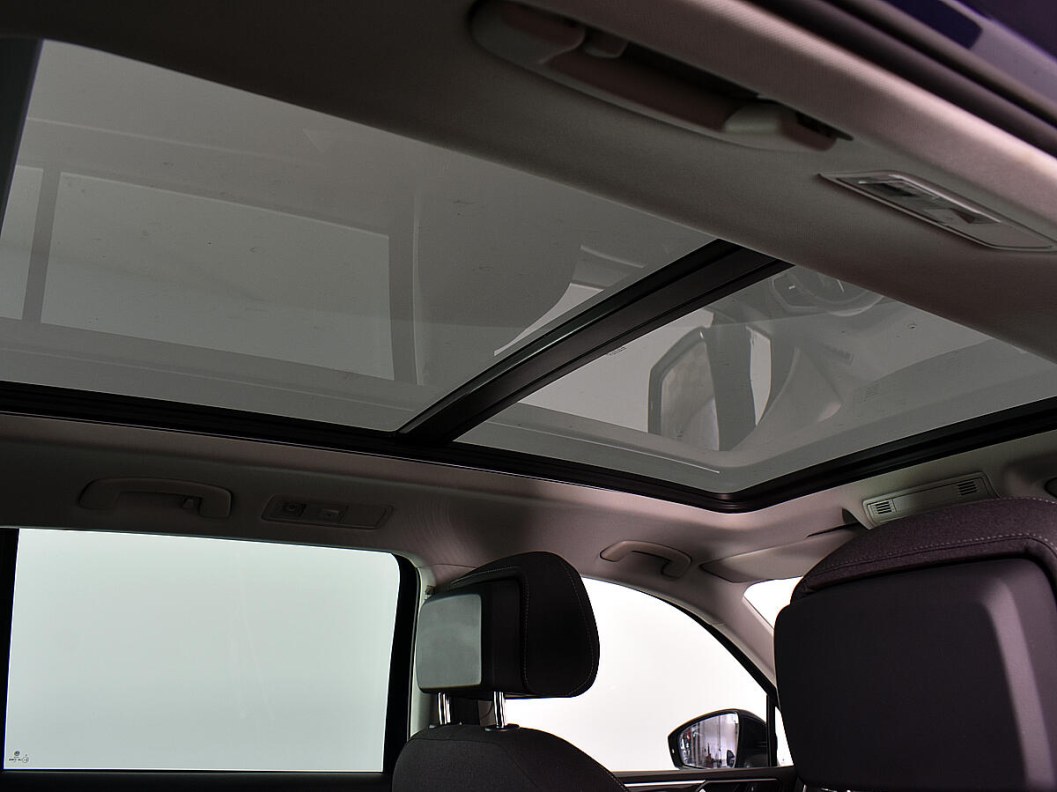 Volkswagen Tiguan Comfortline 2.0 DSG, 2020 фото 17