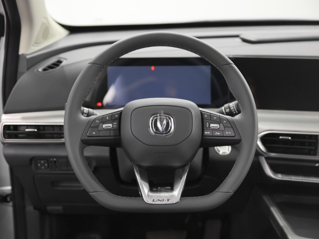 Changan UNI-T FWD DCT, 2023 фото 7