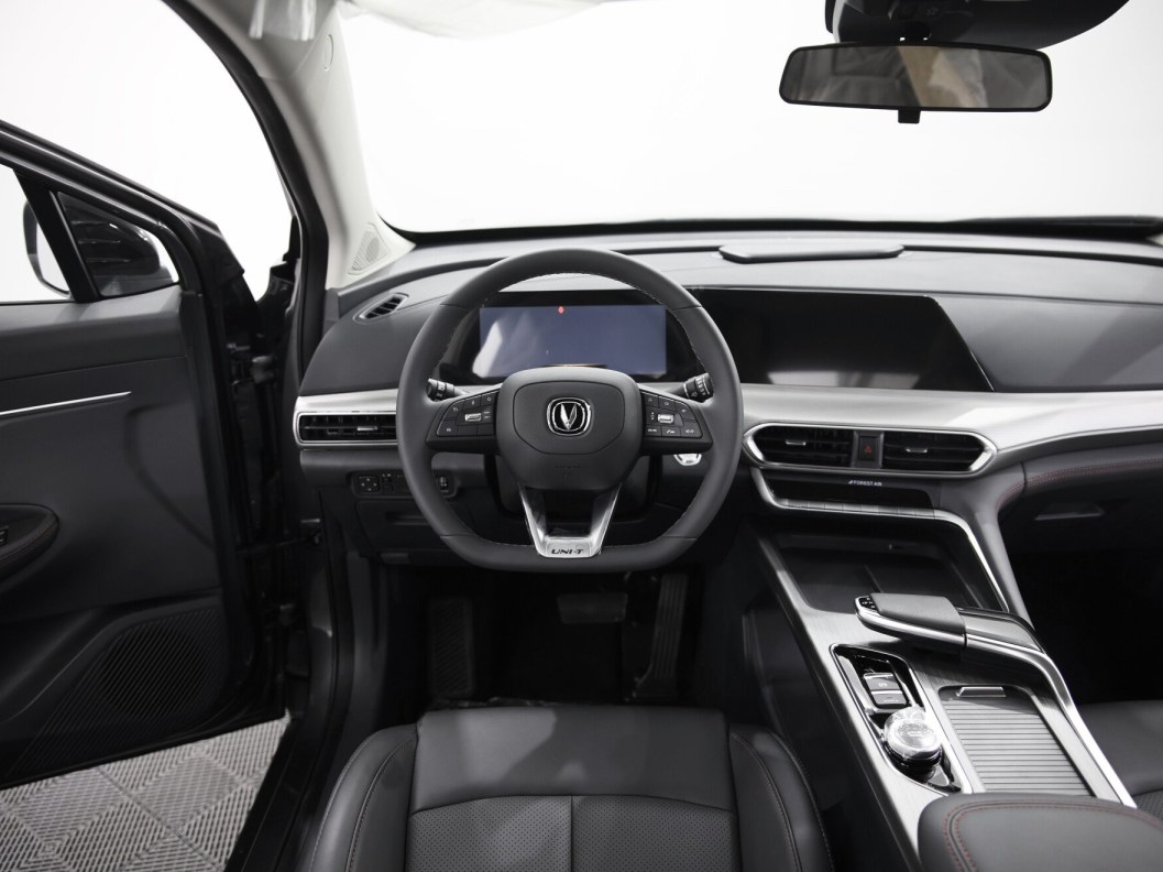 Changan UNI-T FWD Luxe DCT, 2022 фото 8