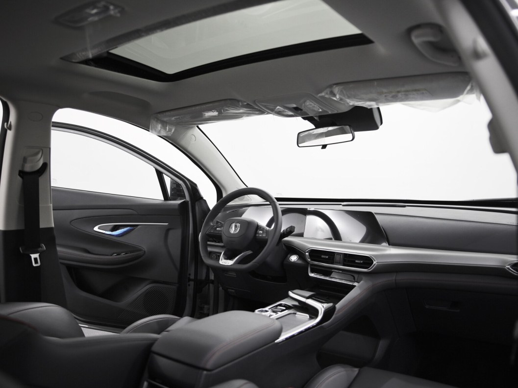 Changan UNI-T FWD Luxe DCT, 2022 фото 9