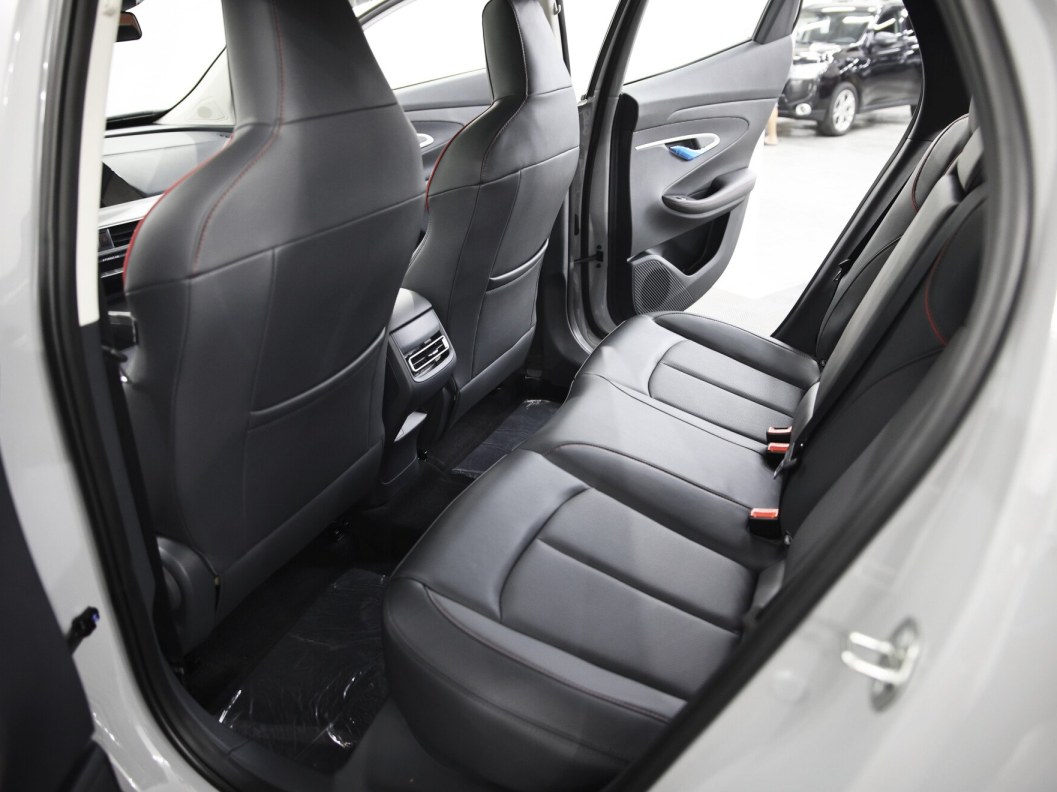 Changan UNI-T FWD Luxe DCT, 2022 фото 11