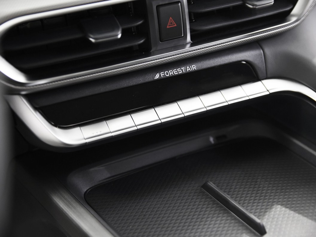 Changan UNI-T FWD Luxe DCT, 2022 фото 14