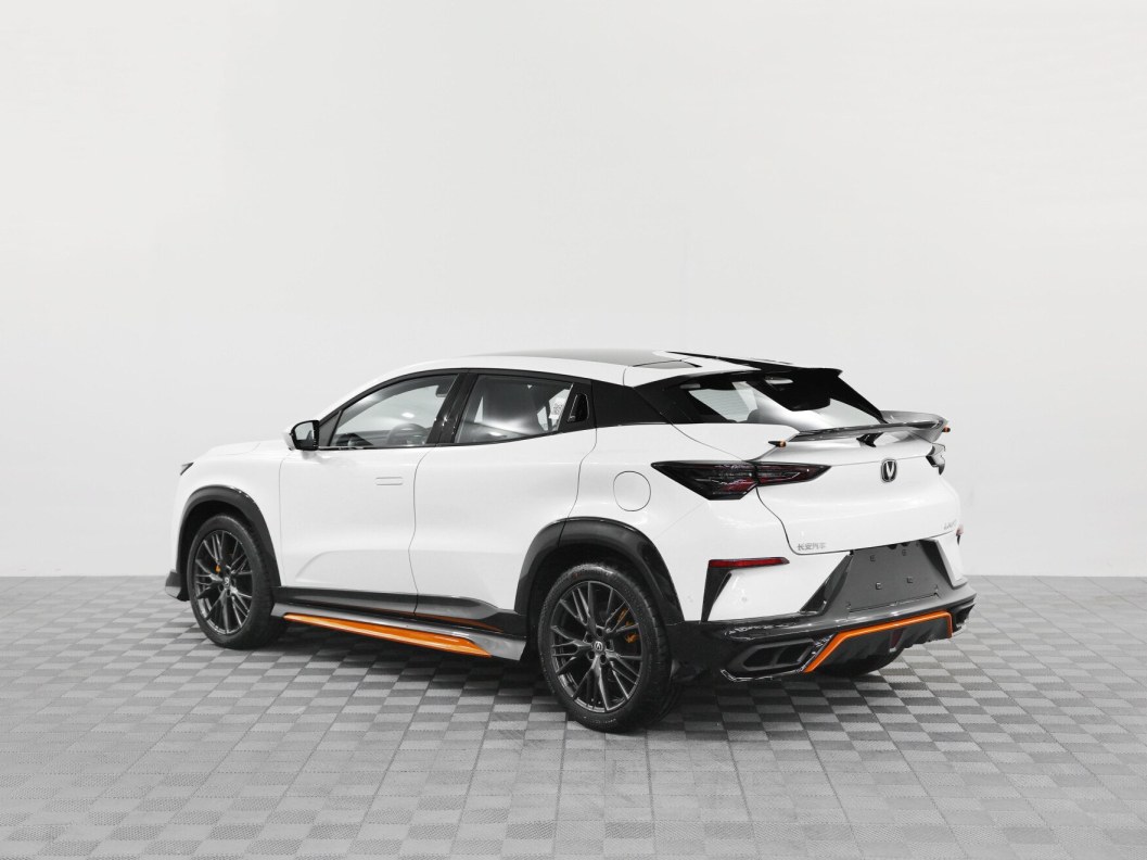 Changan UNI-T Exclusive DCT, 2023 фото 5