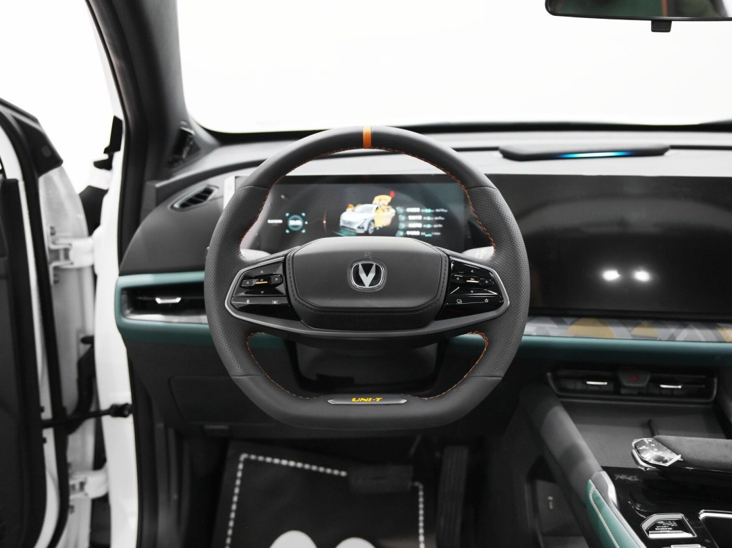 Changan UNI-T Exclusive DCT, 2023 фото 8