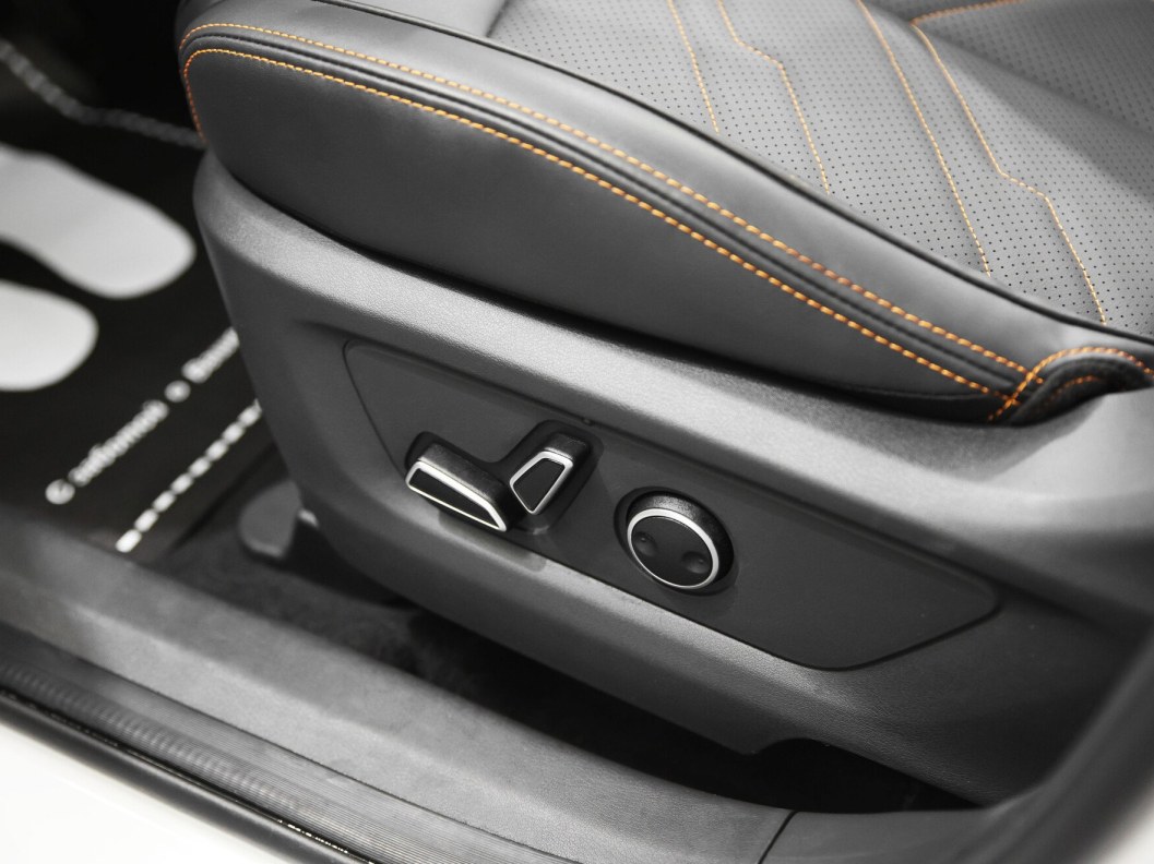 Changan UNI-T Exclusive DCT, 2023 фото 11