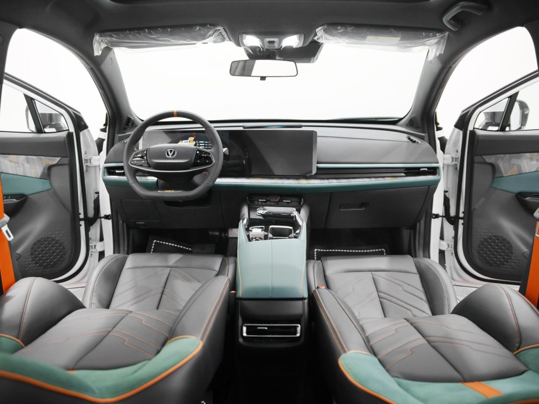 Changan UNI-T Exclusive DCT, 2023 фото 16