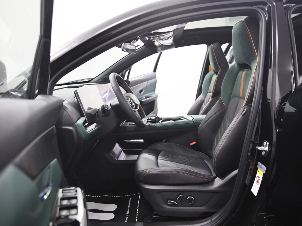 Changan UNI-T Exclusive DCT, 2023 фото 6