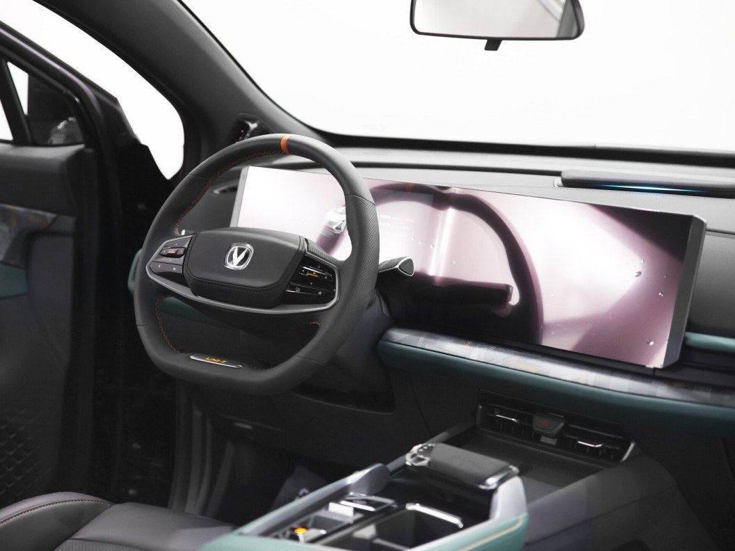 Changan UNI-T Exclusive DCT, 2023 фото 9