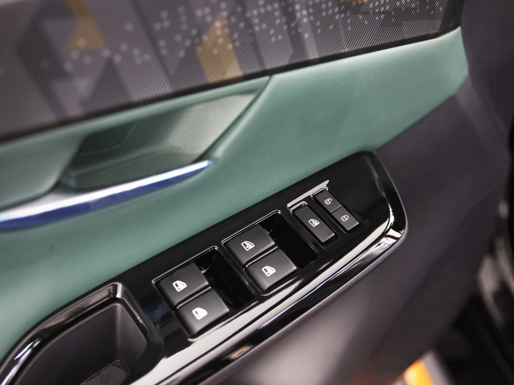 Changan UNI-T Exclusive DCT, 2023 фото 14