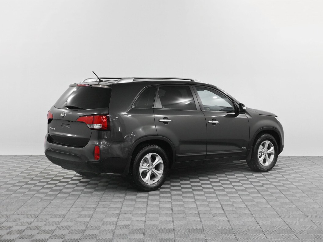 Kia Sorento 2.4 АКПП, 2016 фото 2