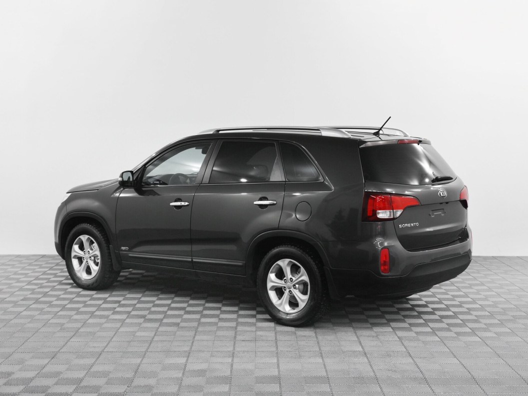 Kia Sorento 2.4 АКПП, 2016 фото 3