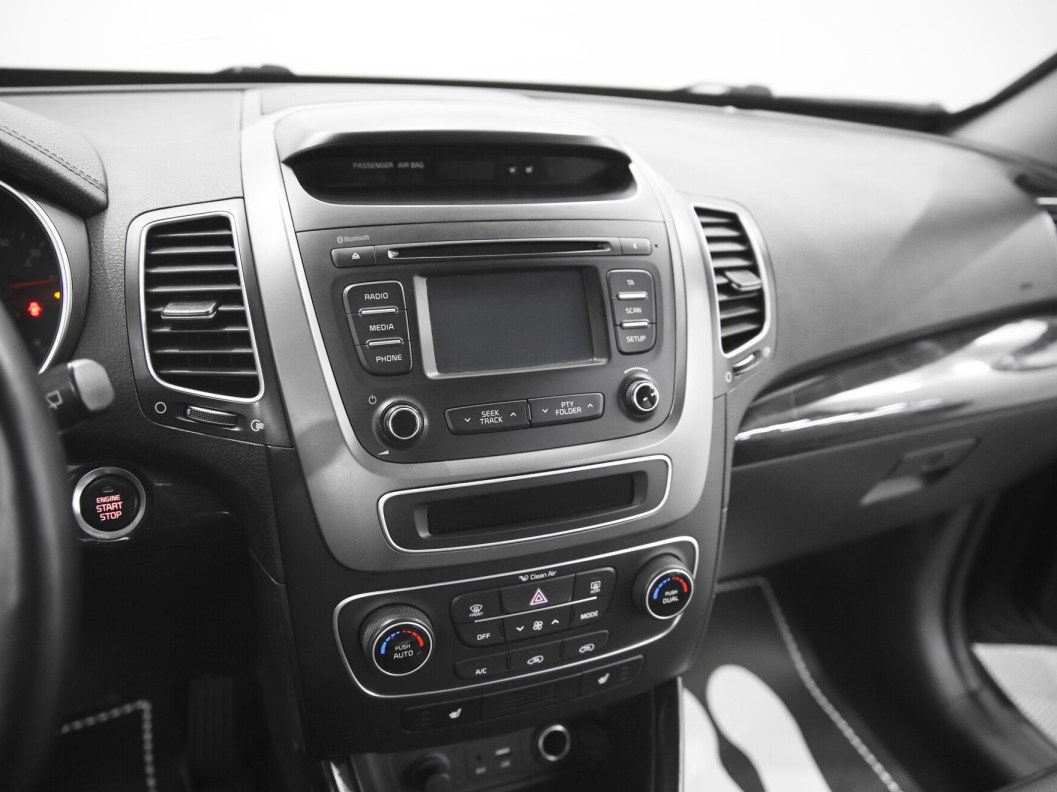 Kia Sorento Luxe 2.4 АКПП, 2016 фото 9