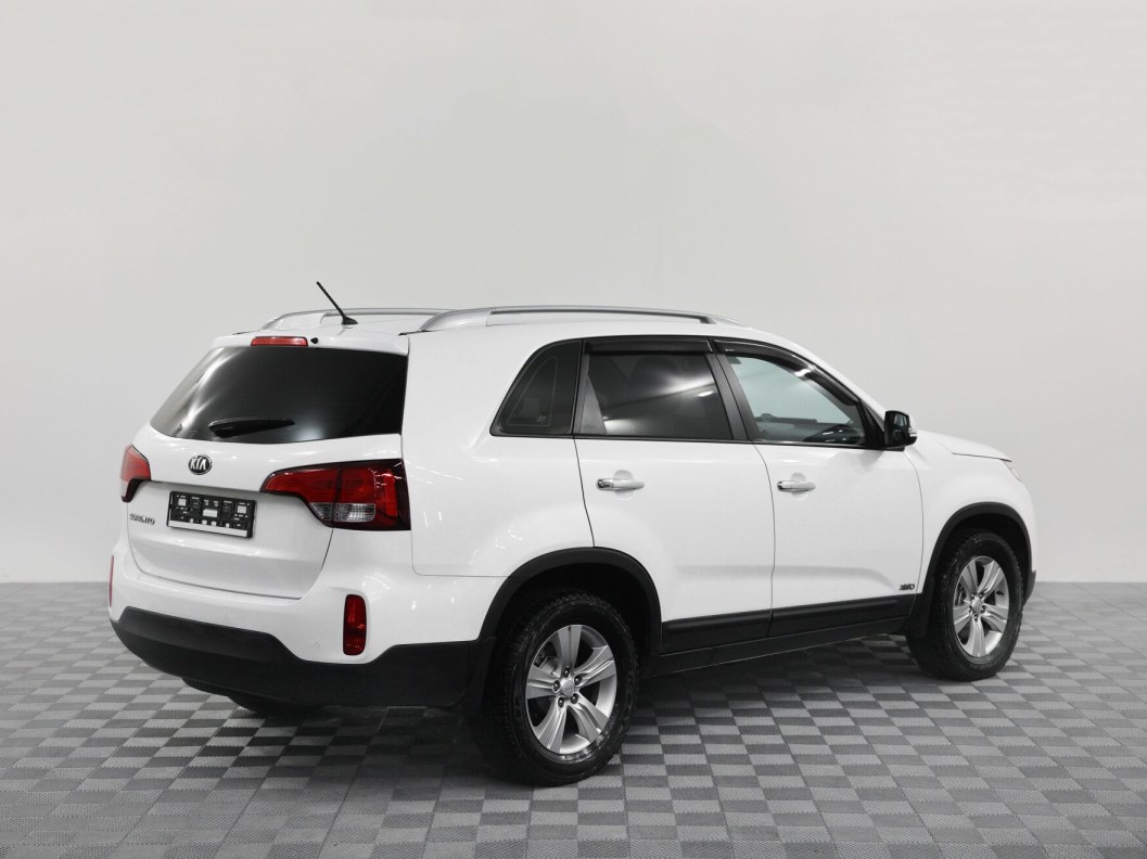Kia Sorento 2.4 АКПП, 2016 фото 2