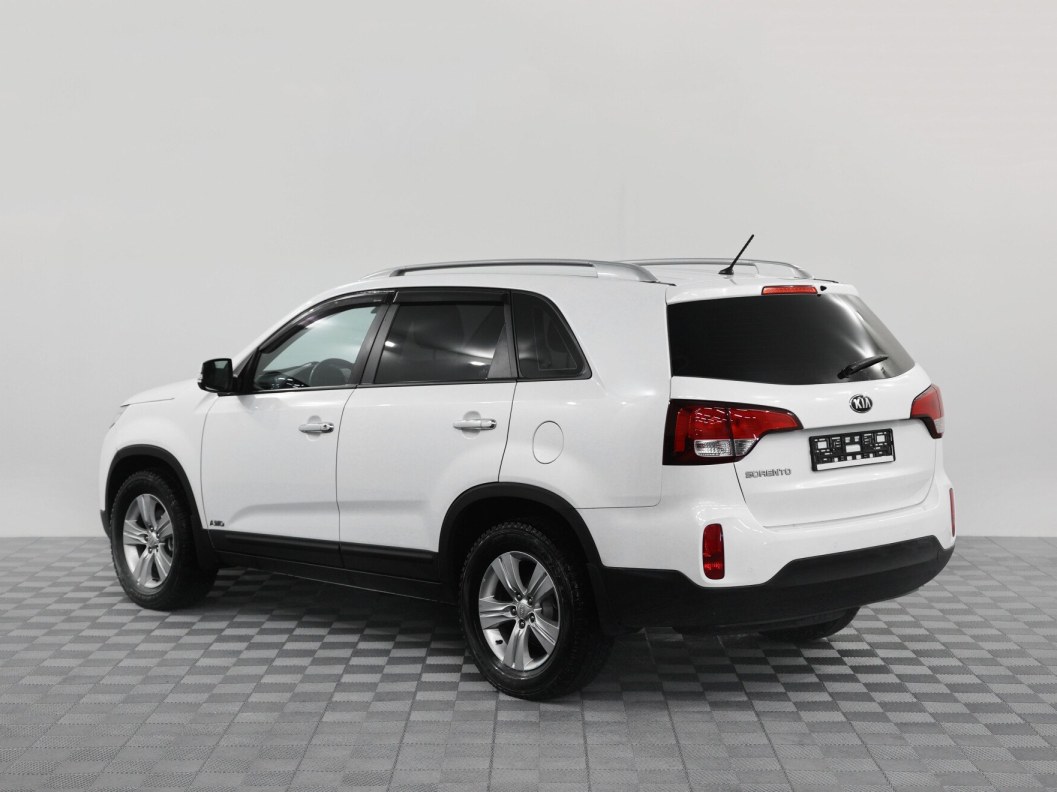 Kia Sorento 2.4 АКПП, 2016 фото 3