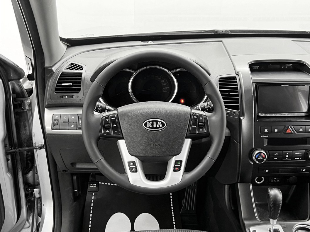 Kia Sorento Comfort 2.4 АКПП, 2012 фото 8