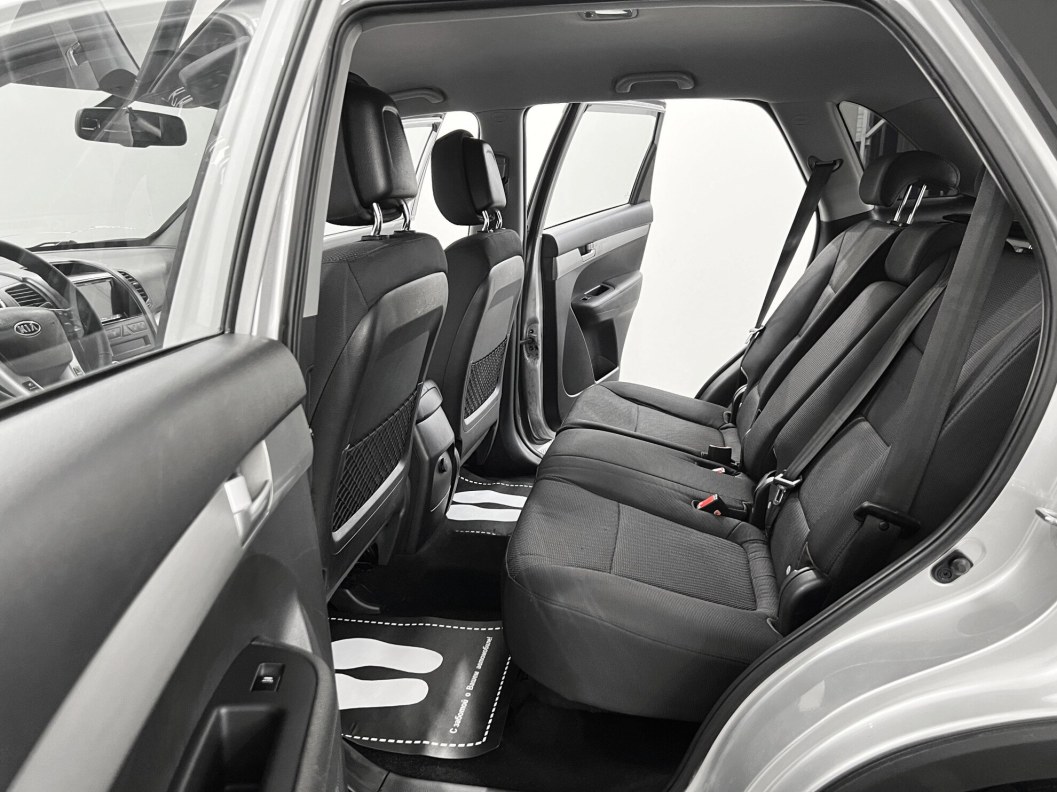 Kia Sorento Comfort 2.4 АКПП, 2012 фото 11