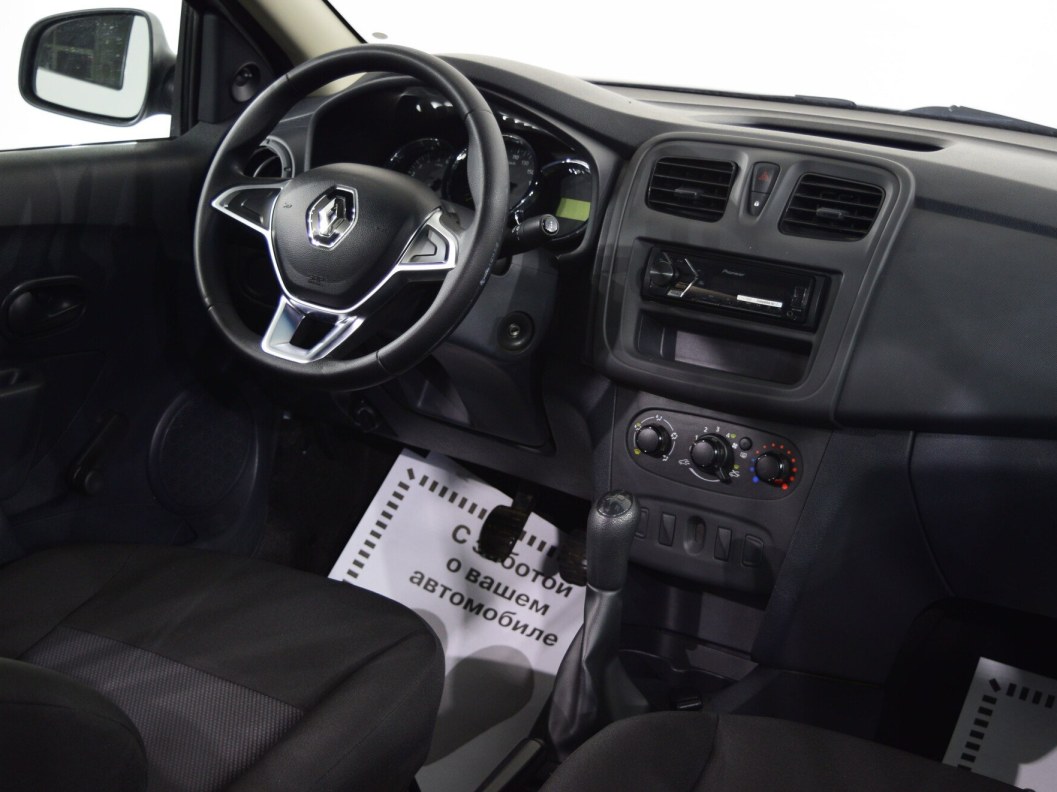 Renault Logan Access 1.6 МКПП, 2020 фото 14