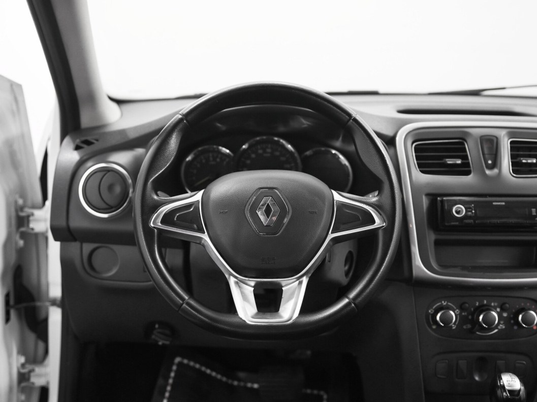 Renault Logan Life 1.6 АКПП, 2021 фото 7